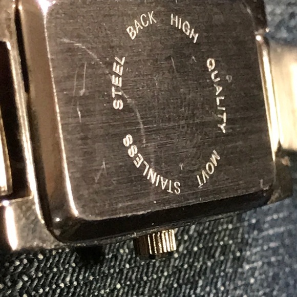 Reitmans Watch - never worn! - Picture 10 of 14